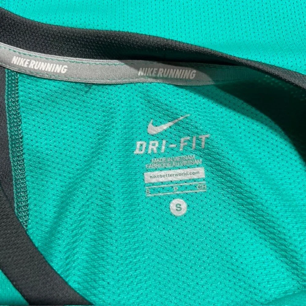 Nike Dri-Fit Running Top Size Small